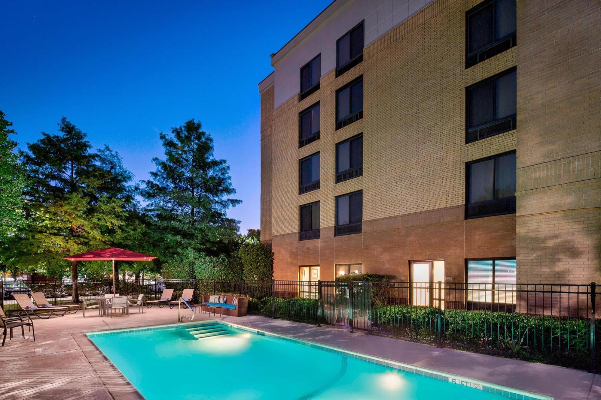 Springhill Suites Dallas Addison/Quorum Drive Exterior photo